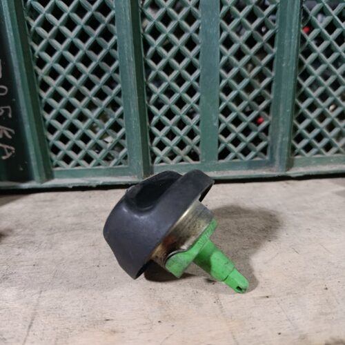 Bmw E46 benzim bakin qapaqı