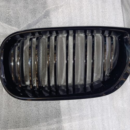 Bmw e46 radiator barmaqlığı rest